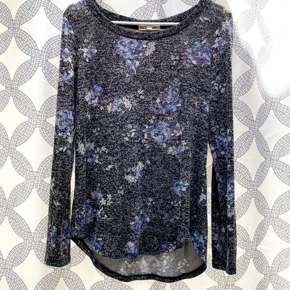 Wallflower sweater, Size XL